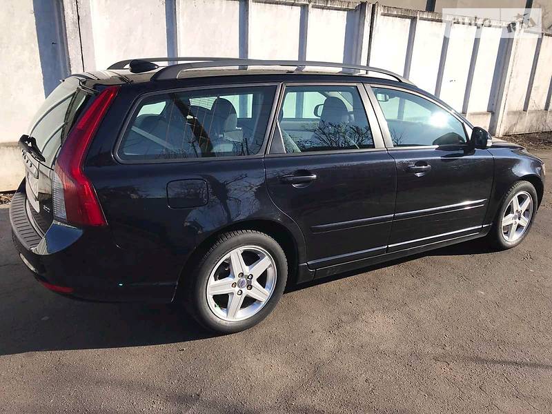 Універсал Volvo V50 2010 в Козятині