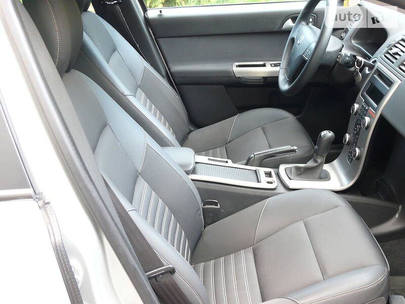 Універсал Volvo V50 2009 в Рівному