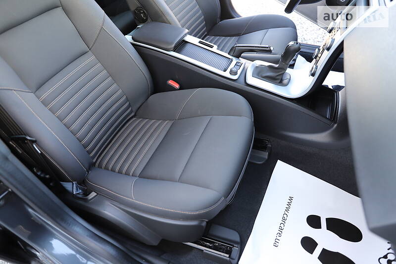 Універсал Volvo V50 2012 в Дрогобичі