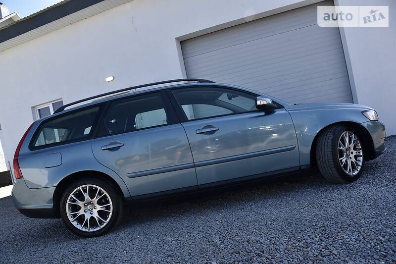 Універсал Volvo V50 2009 в Дрогобичі