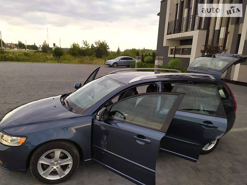 Універсал Volvo V50 2010 в Стрию