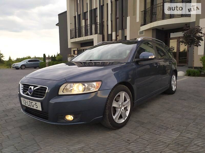 Універсал Volvo V50 2010 в Стрию