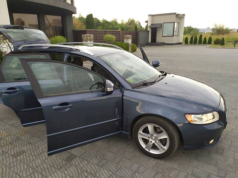 Універсал Volvo V50 2010 в Стрию