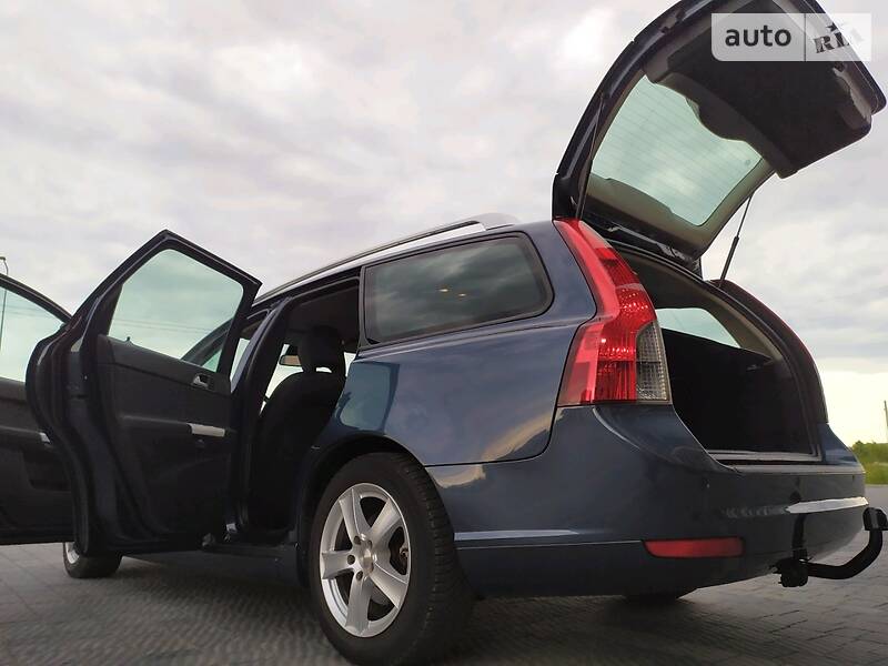 Універсал Volvo V50 2010 в Стрию