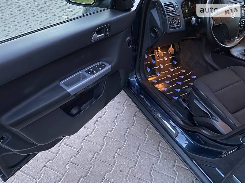 Універсал Volvo V50 2010 в Рівному фото 11 Універсал Volvo V50 2010 в Рівному