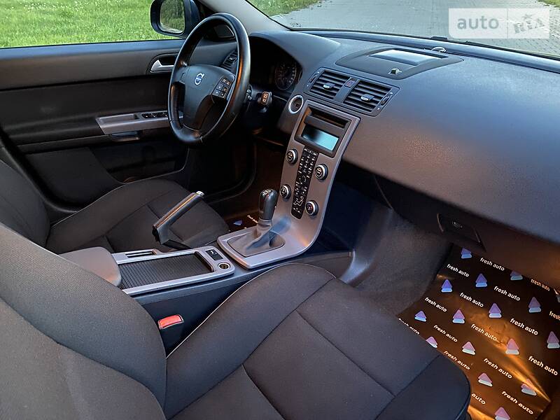 Універсал Volvo V50 2010 в Рівному фото 19 Універсал Volvo V50 2010 в Рівному