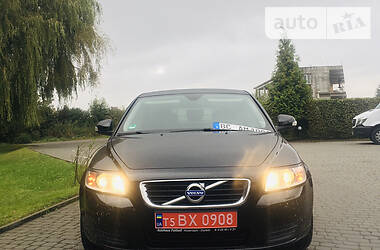 Универсал Volvo V50 2010 в Львове