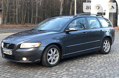 Универсал Volvo V50 2010 в Львове