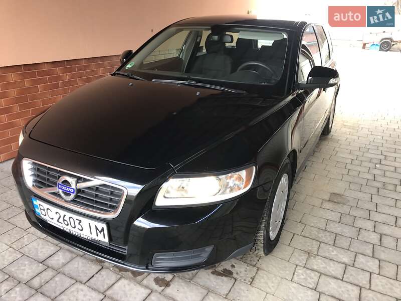 Volvo V50 2010