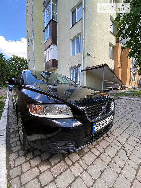 Универсал Volvo V50 2010 в Ровно