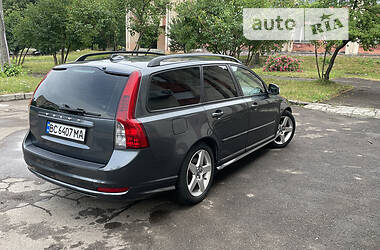 Универсал Volvo V50 2010 в Львове