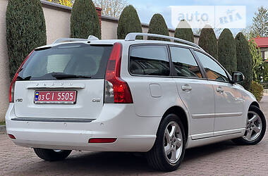 Универсал Volvo V50 2012 в 