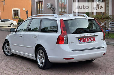 Универсал Volvo V50 2012 в 