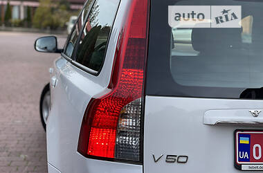 Универсал Volvo V50 2012 в 
