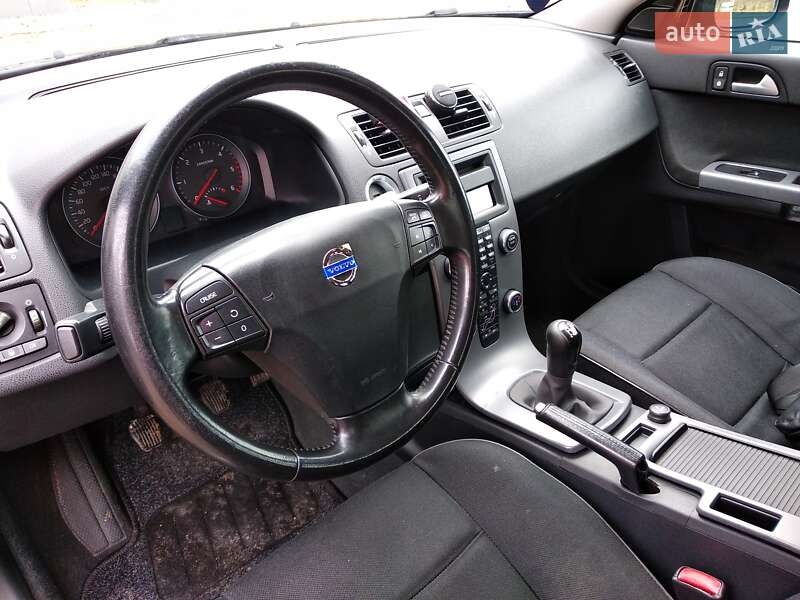 Универсал Volvo V50 2009 в Казанке