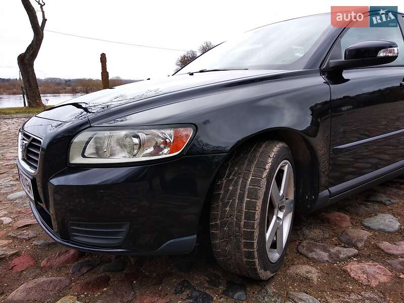 Универсал Volvo V50 2009 в Казанке
