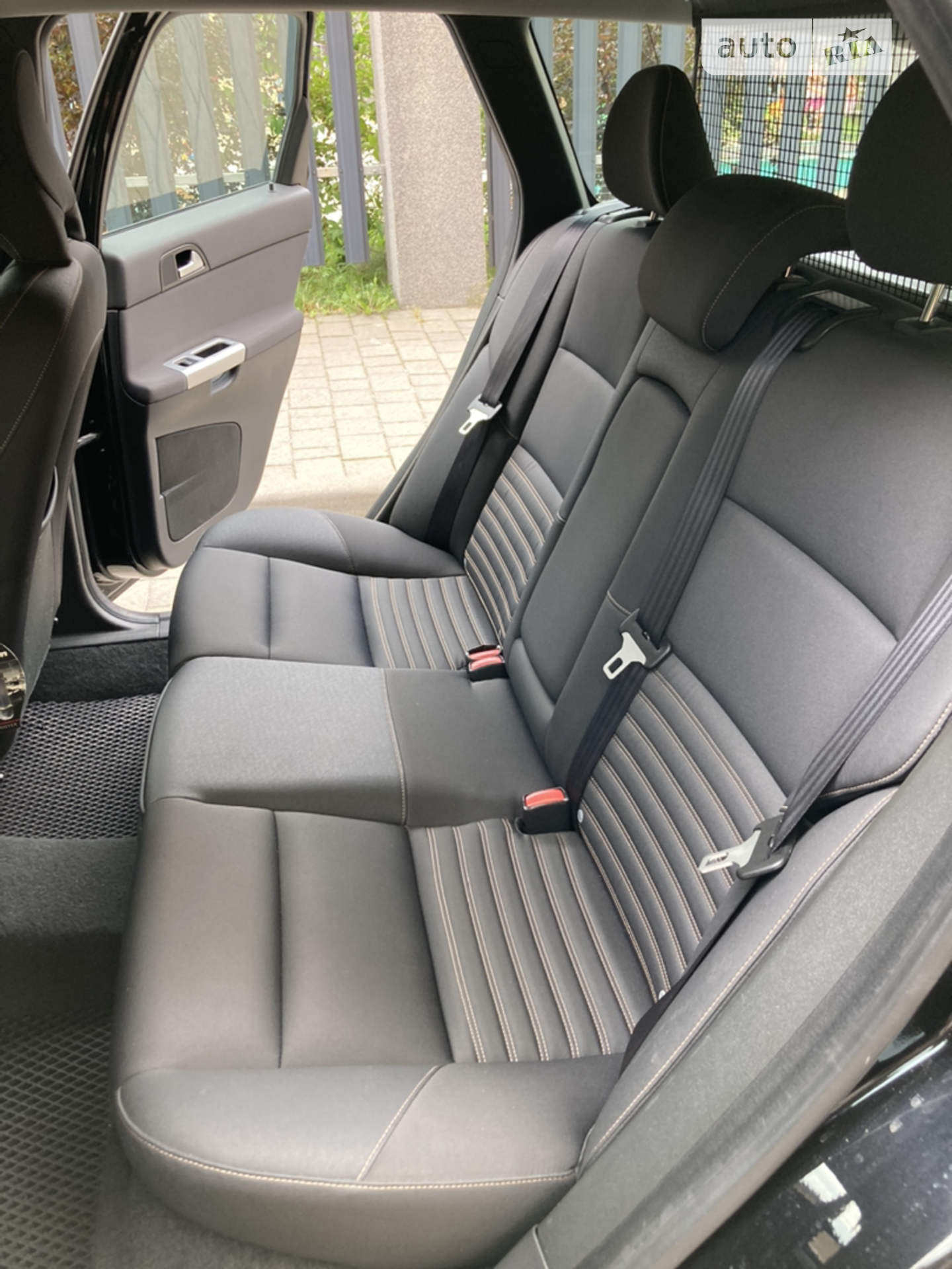 2010 Volvo V50 - мініатюра 11