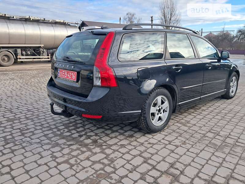 Универсал Volvo V50 2010 в Белогорье