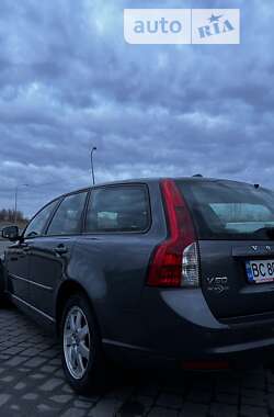 Універсал Volvo V50 2011 в Львові