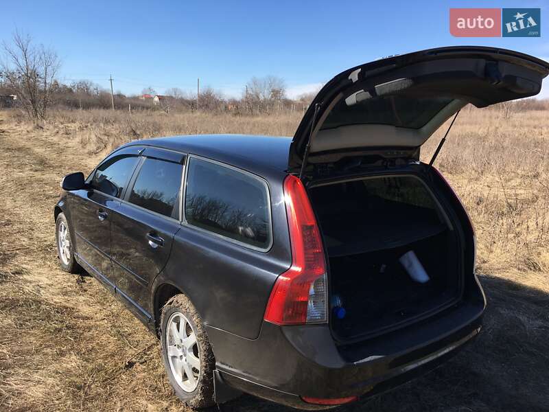 Універсал Volvo V50 2011 в Харкові