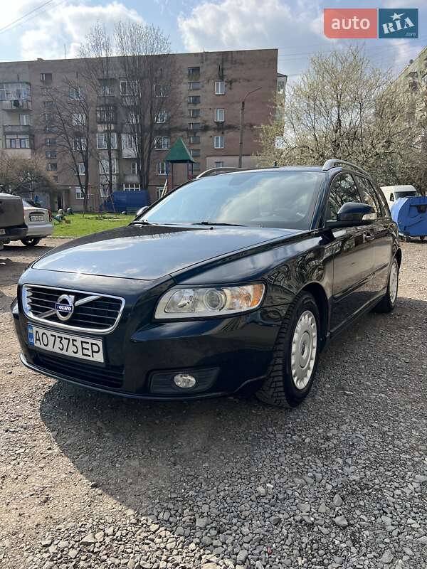 Volvo V50 2011