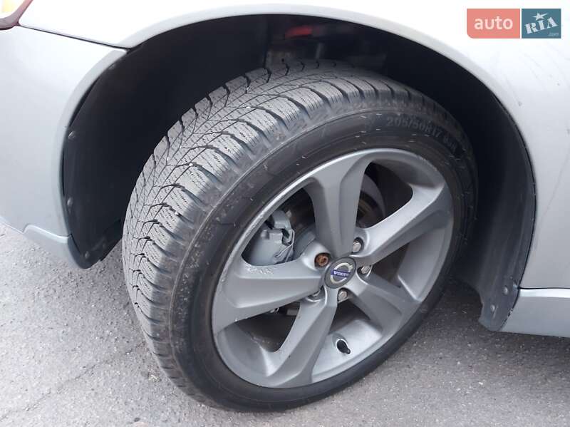 Універсал Volvo V50 2009 в Миронівці