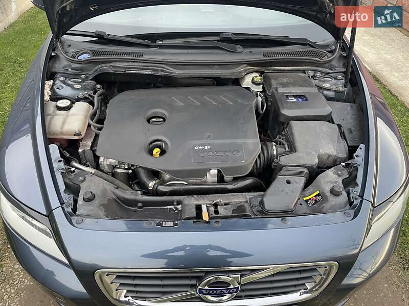 Универсал Volvo V50 2010 в Долине