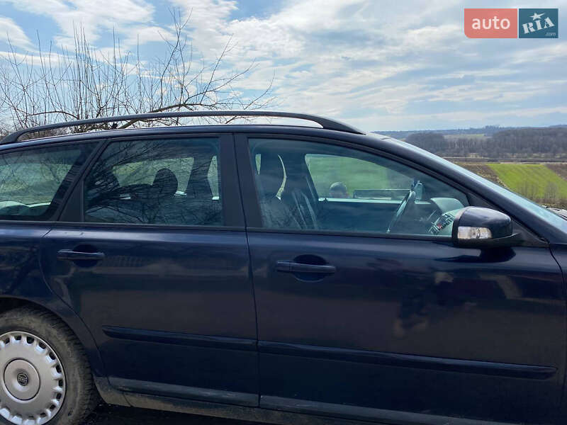 Універсал Volvo V50 2006 в Коломиї