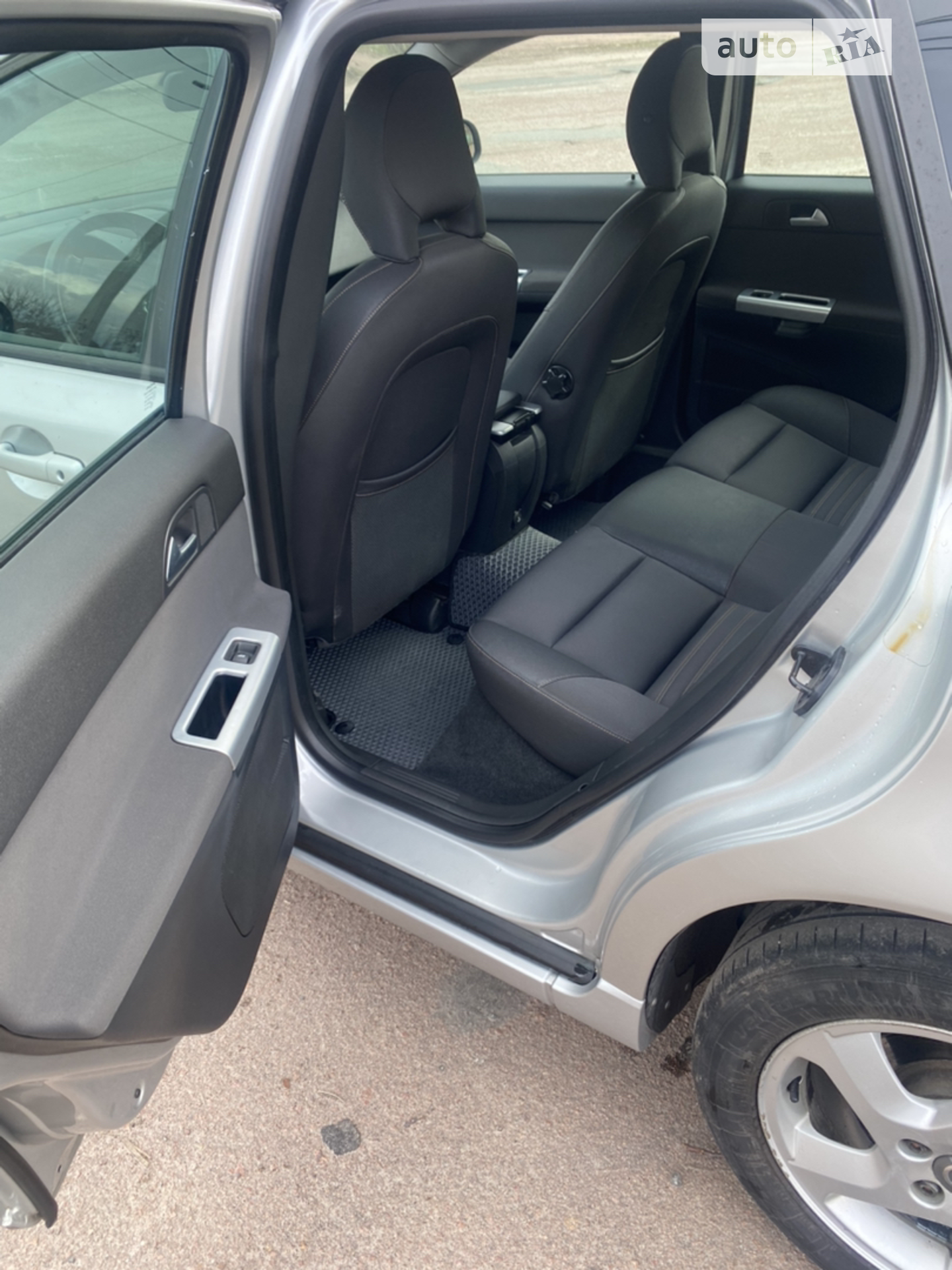 2011 Volvo V50 - мініатюра 6