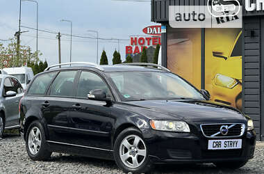 Універсал Volvo V50 2010 в Стрию