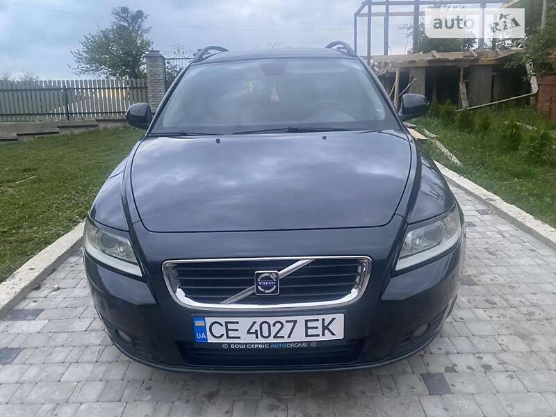 Универсал Volvo V50 2010 в Черновцах