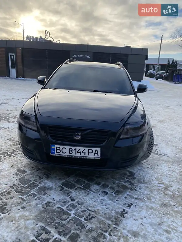 Volvo V50