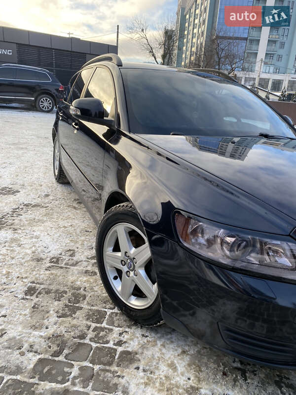 Універсал Volvo V50 2009 в Миколаєві