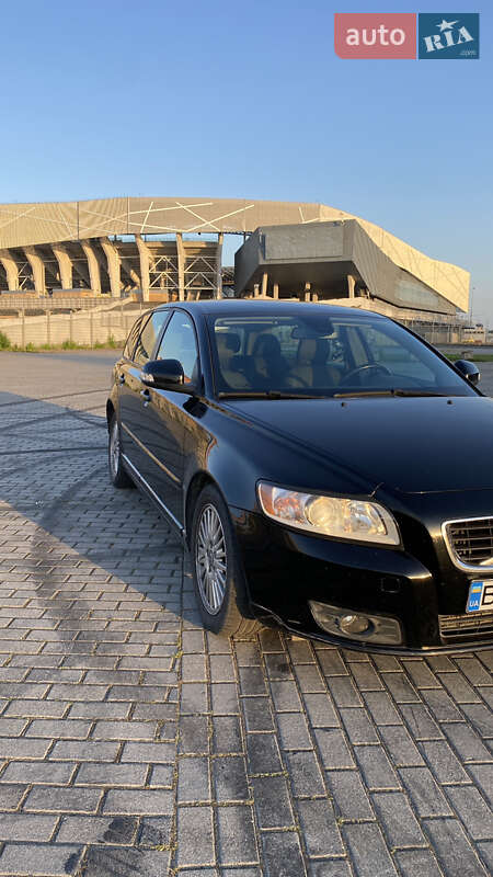 Универсал Volvo V50 2010 в Львове