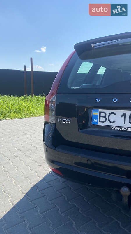 Универсал Volvo V50 2010 в Львове