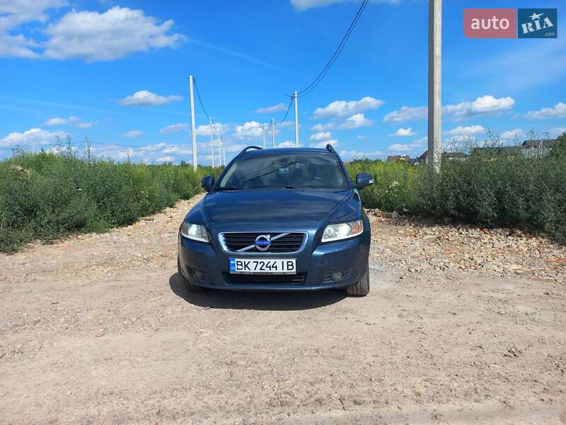 Універсал Volvo V50 2010 в Рівному