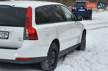 Универсал Volvo V50 2010 в 