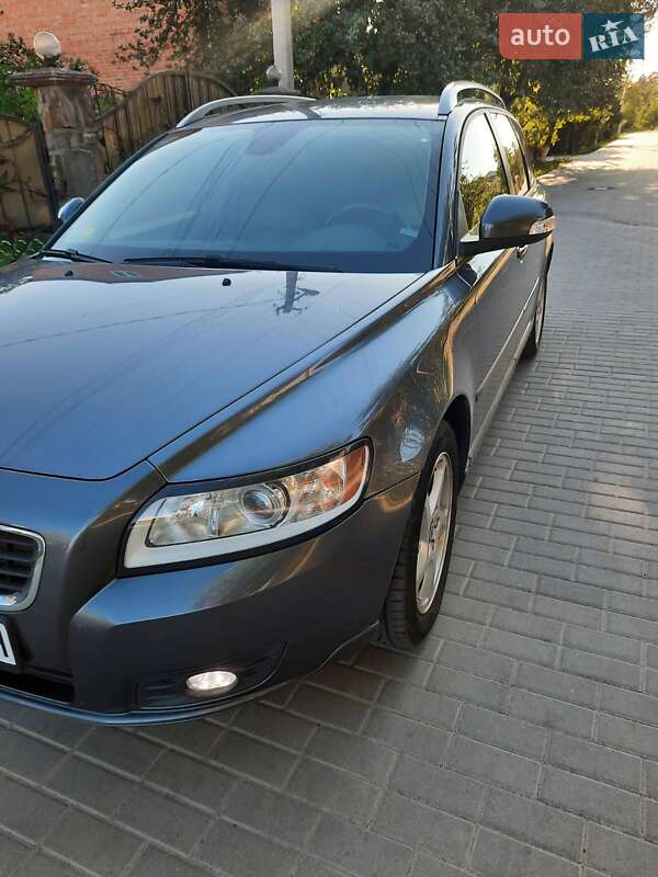 Универсал Volvo V50 2012 в Львове