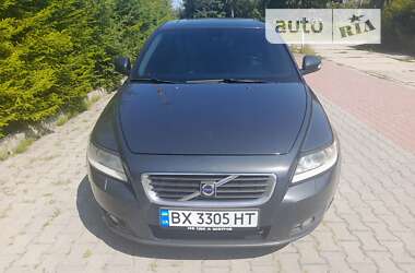 Універсал Volvo V50 2010 в Шепетівці