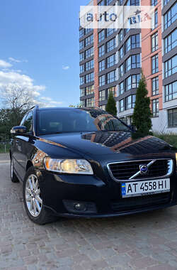 Универсал Volvo V50 2008 в Черновцах