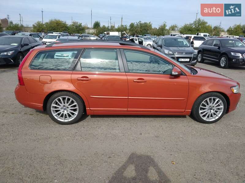 Універсал Volvo V50 2010 в Костопілі