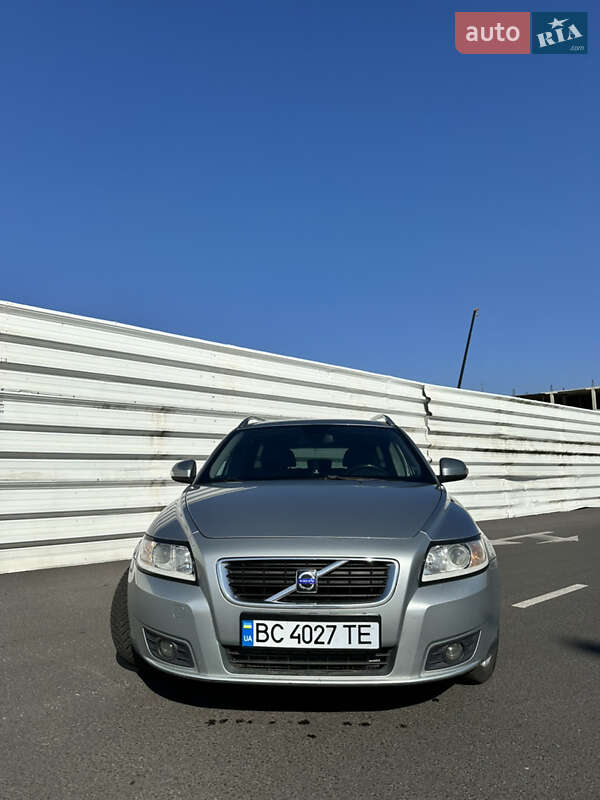 Универсал Volvo V50 2010 в Львове фото 3 Универсал Volvo V50 2010 в Львове