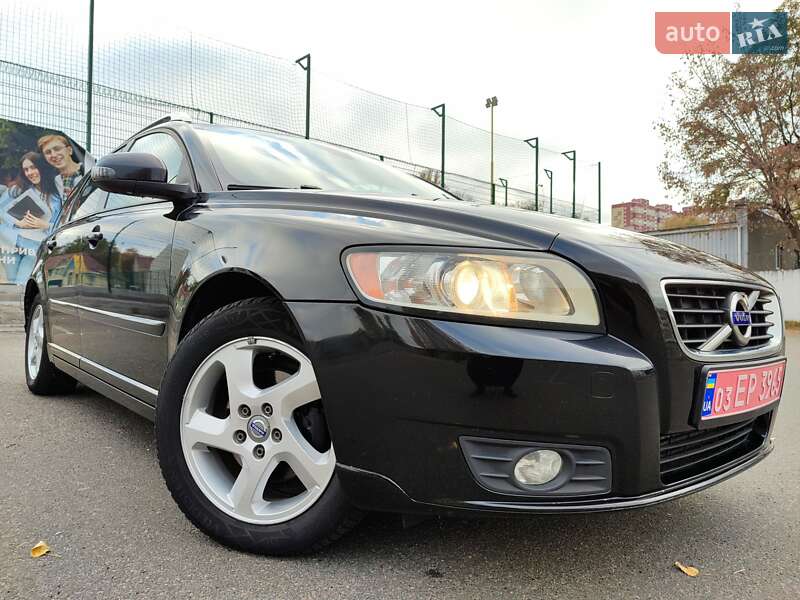 Универсал Volvo V50 2011 в Киеве