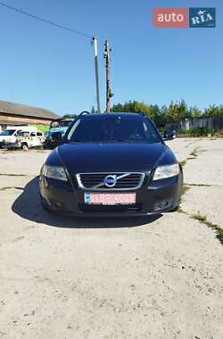 Универсал Volvo V50 2010 в Нетешине