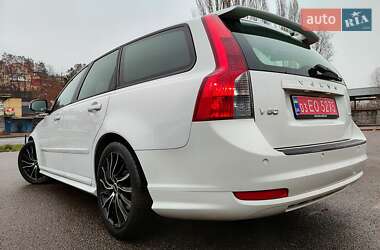 Универсал Volvo V50 2010 в Киеве