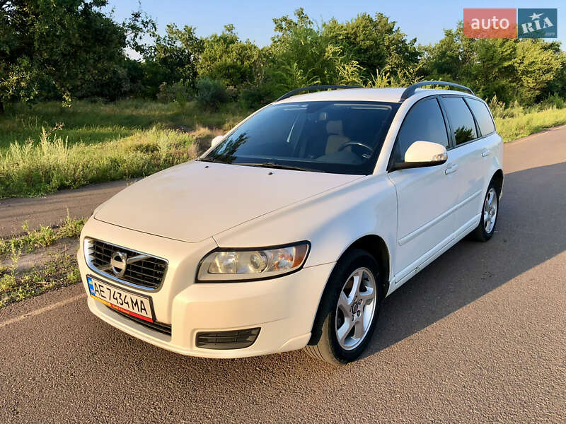 Универсал Volvo V50 2010 в 