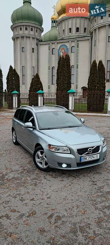 Универсал Volvo V50 2012 в Дубно