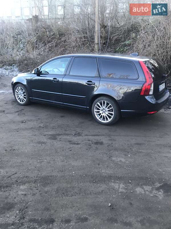 Универсал Volvo V50 2010 в 