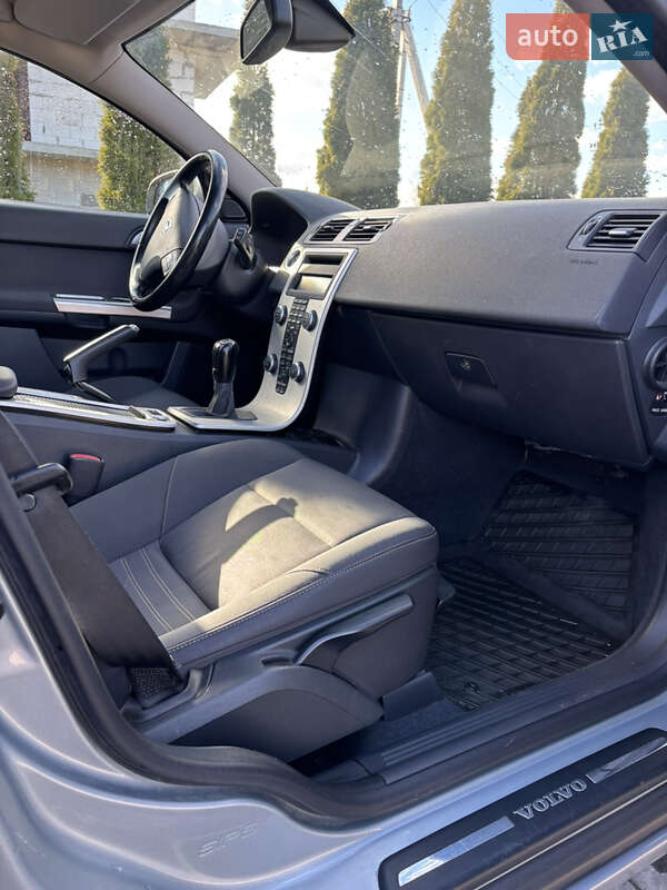 Универсал Volvo V50 2011 в Надворной