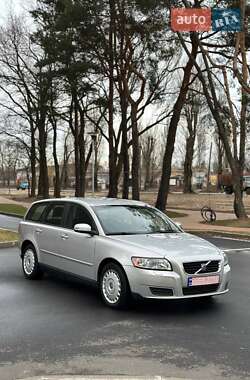 Универсал Volvo V50 2009 в Чернигове